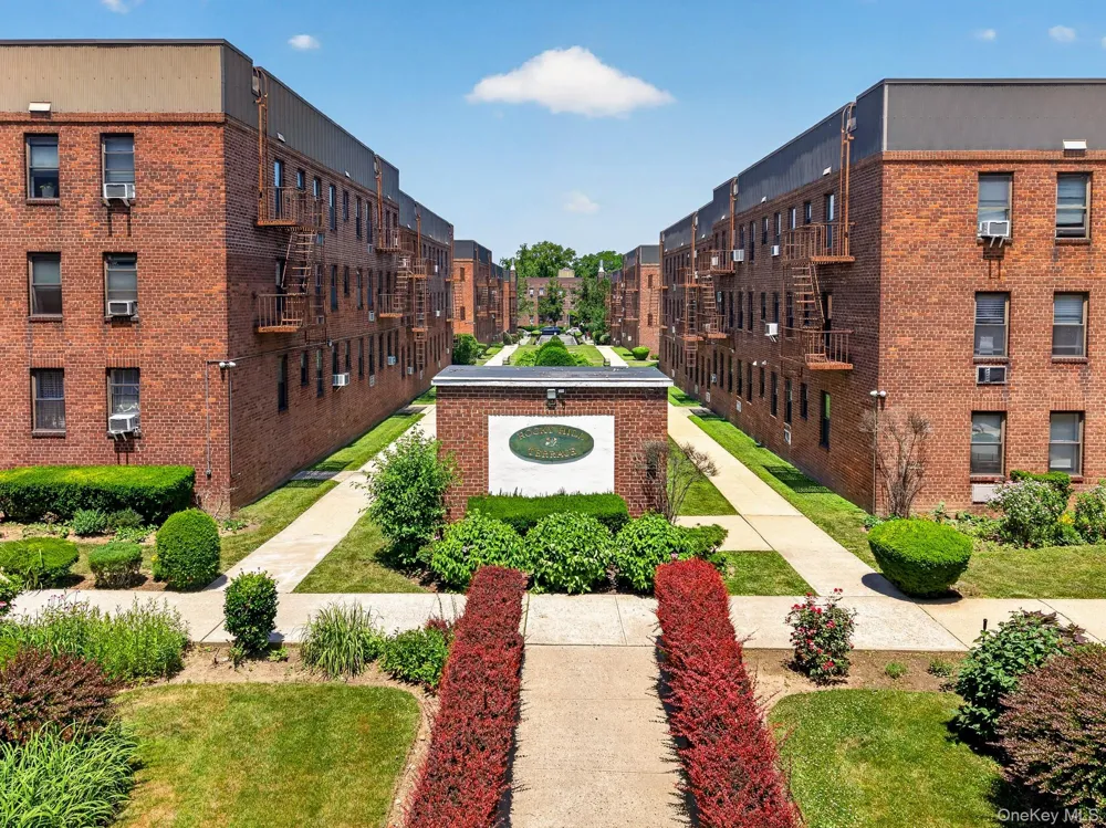 215-43 48th Ave #3E Bayside, NY 11361