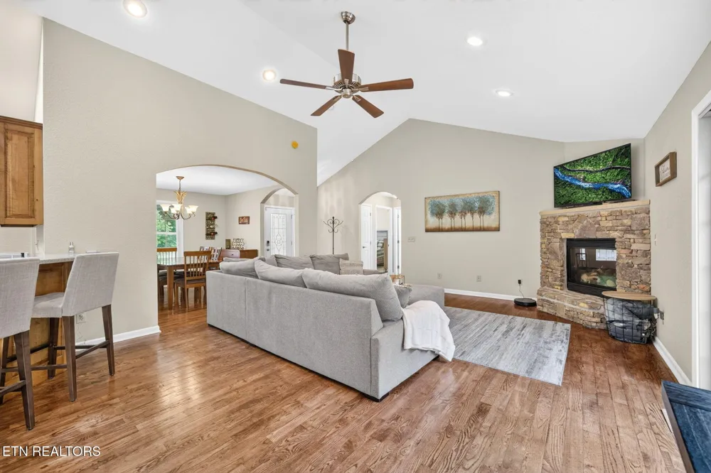 50 Ross Place Monterey, TN 38574