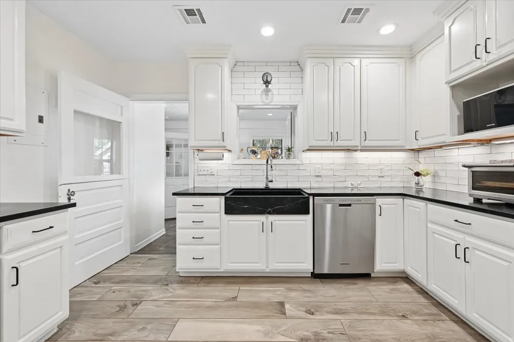 3308 S Utica Avenue Tulsa, OK 74105