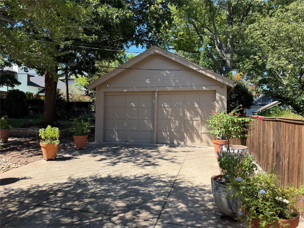 3308 S Utica Avenue Tulsa, OK 74105