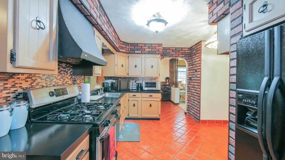 100 KENNEDY BOULEVARD Somerdale, NJ 08083