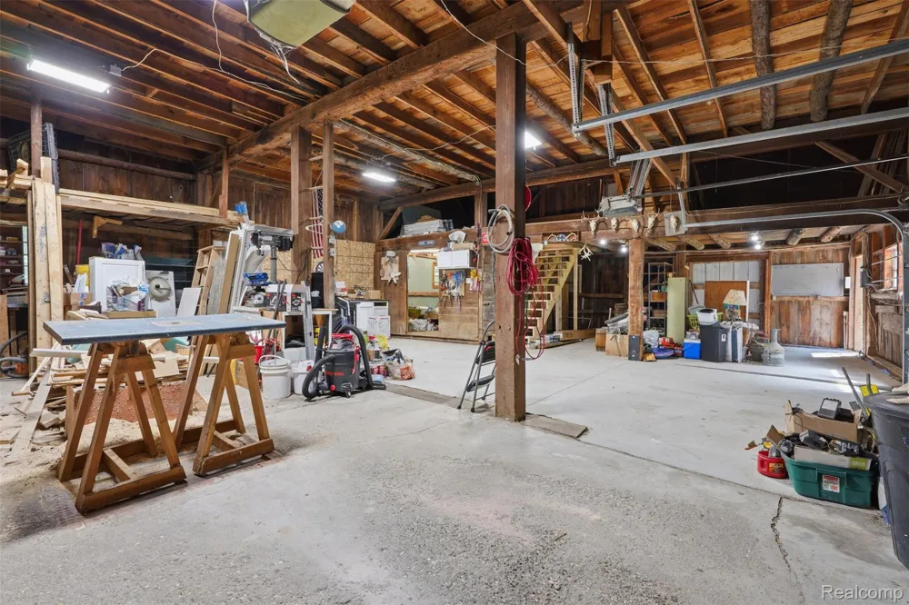 8880 Cedar Lake Road Putnam Township, MI 48169