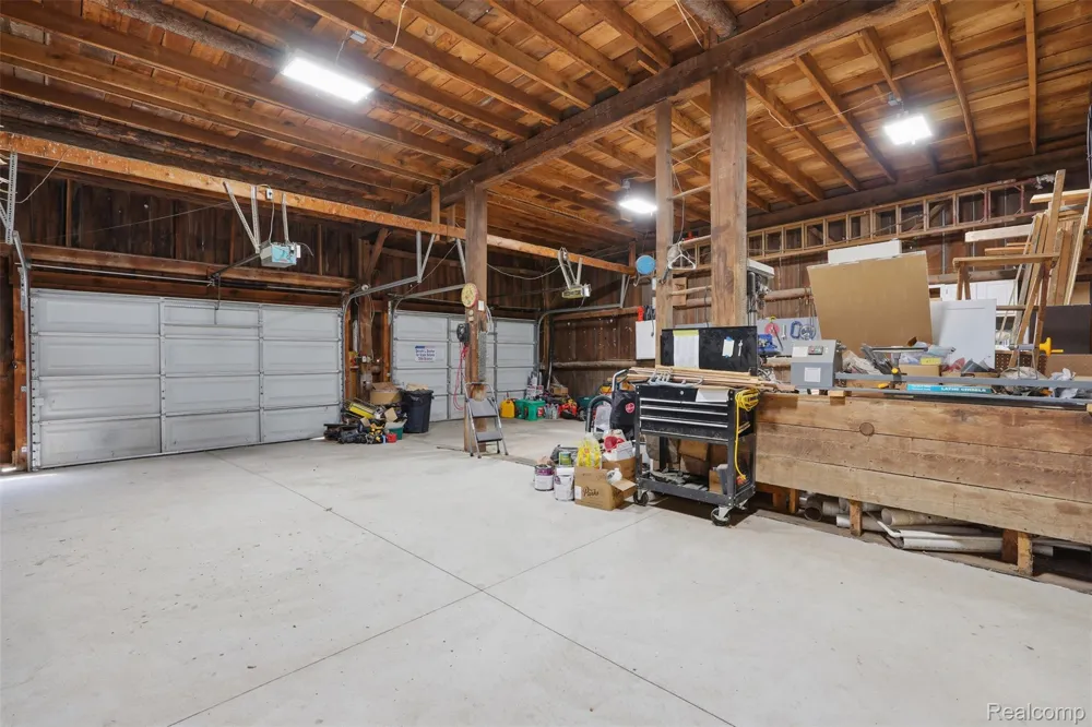 8880 Cedar Lake Road Putnam Township, MI 48169