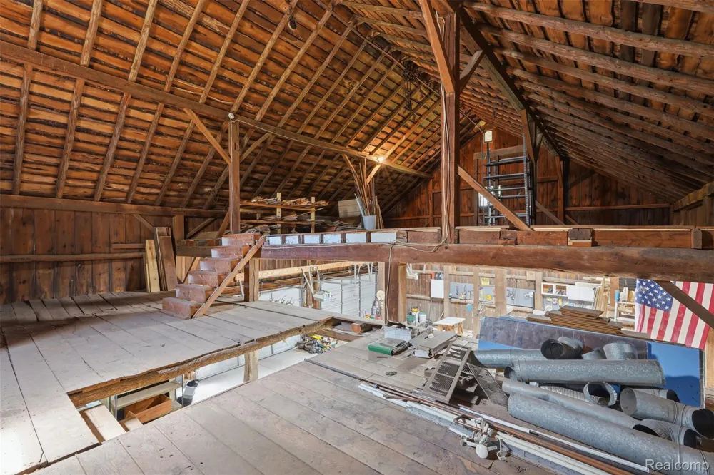 8880 Cedar Lake Road Putnam Township, MI 48169