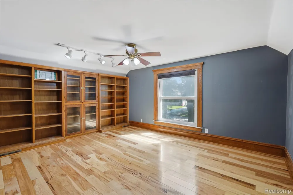 8880 Cedar Lake Road Putnam Township, MI 48169