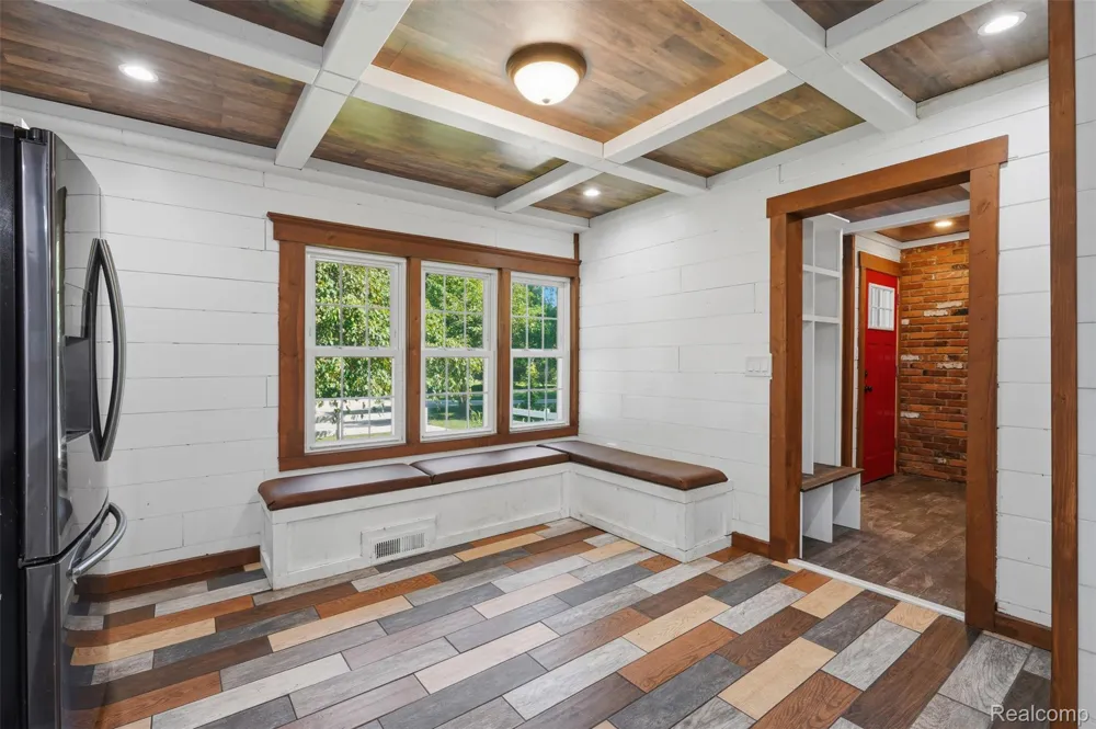 8880 Cedar Lake Road Putnam Township, MI 48169
