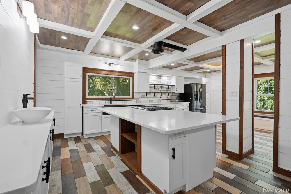 8880 Cedar Lake Road Putnam Township, MI 48169