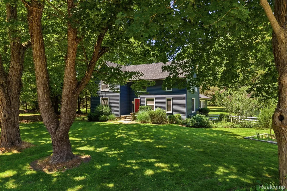 8880 Cedar Lake Road Putnam Township, MI 48169