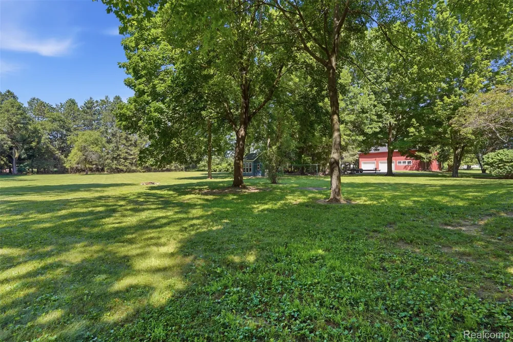 8880 Cedar Lake Road Putnam Township, MI 48169