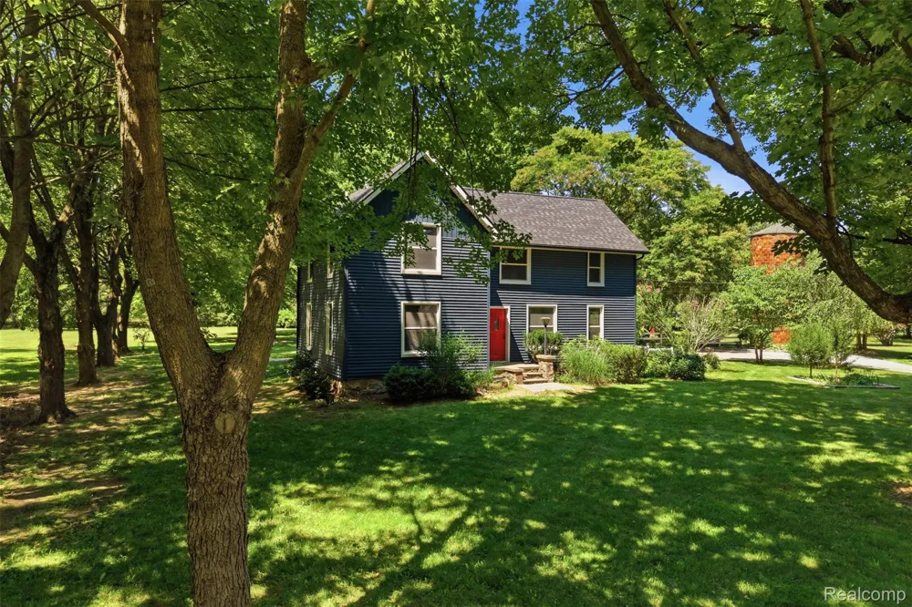 8880 Cedar Lake Road Putnam Township, MI 48169