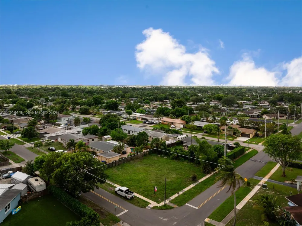 3644 SW 21st Street Fort Lauderdale, FL 33312