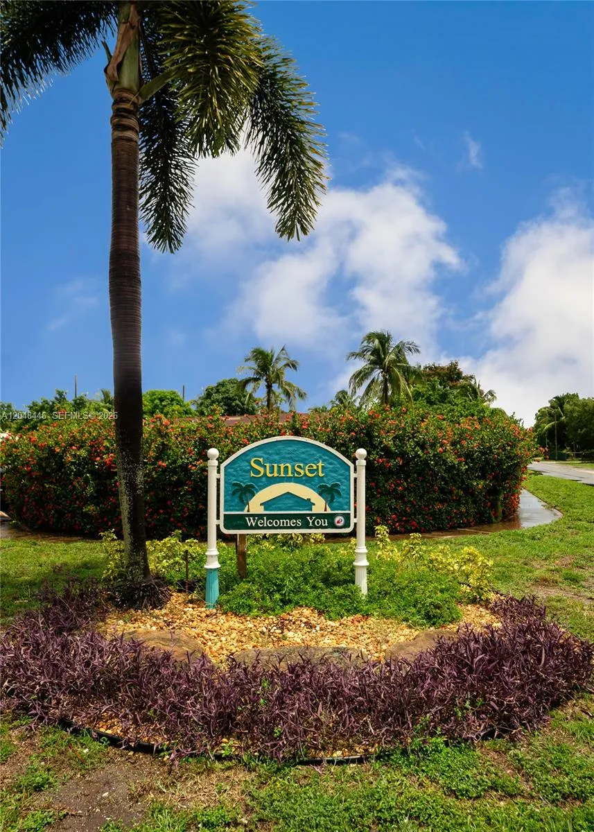 3644 SW 21st Street Fort Lauderdale, FL 33312