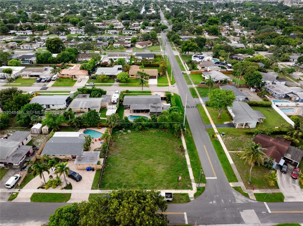 3644 SW 21st Street Fort Lauderdale, FL 33312