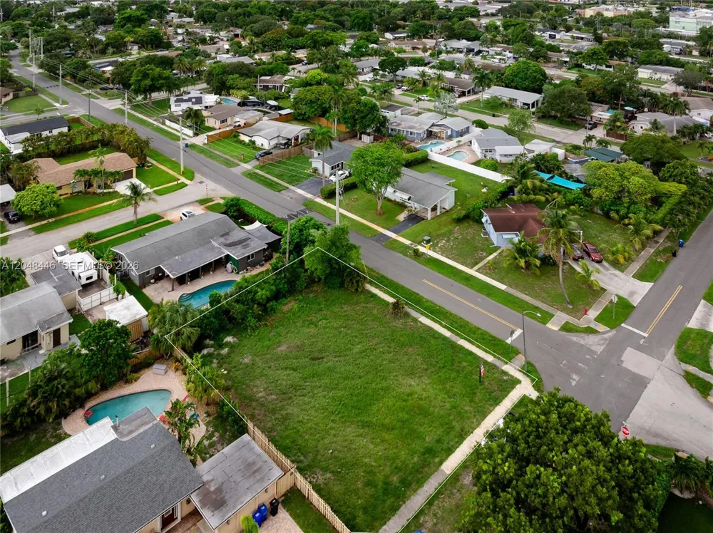 3644 SW 21st Street Fort Lauderdale, FL 33312