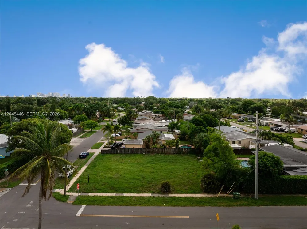 3644 SW 21st Street Fort Lauderdale, FL 33312