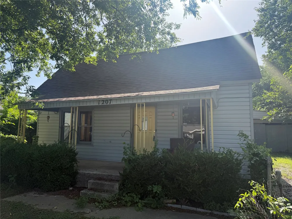 1207 NW C STREET Ardmore, OK 73401
