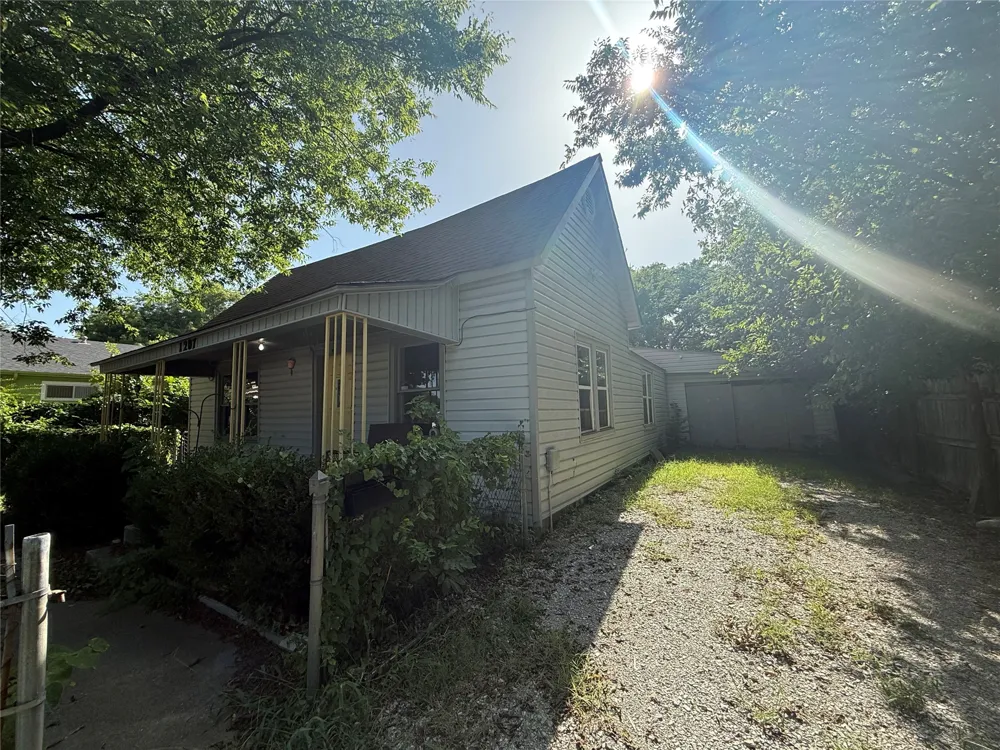 1207 NW C STREET Ardmore, OK 73401