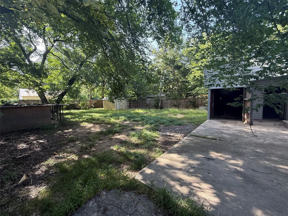 1207 NW C STREET Ardmore, OK 73401