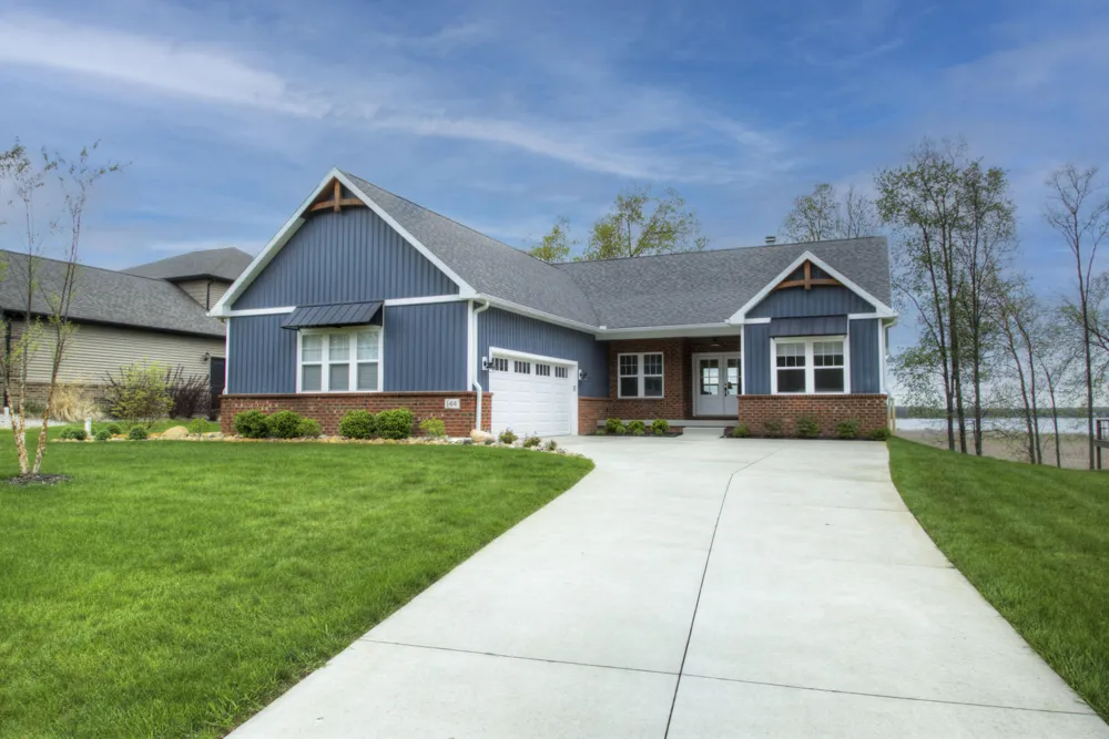 144 Bloomfield Boulevard Brooklyn, MI 49230