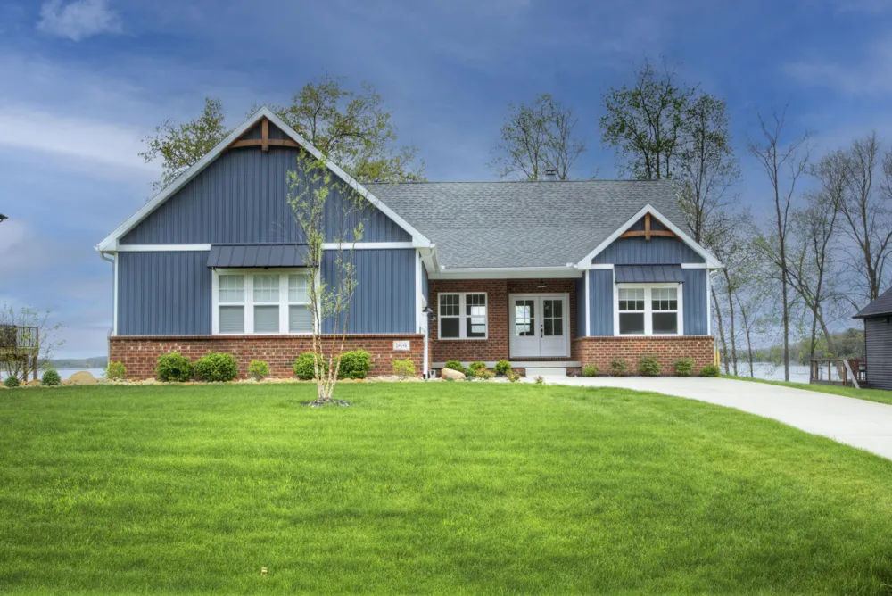 144 Bloomfield Boulevard Brooklyn, MI 49230