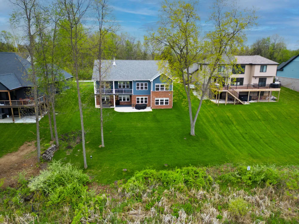144 Bloomfield Boulevard Brooklyn, MI 49230