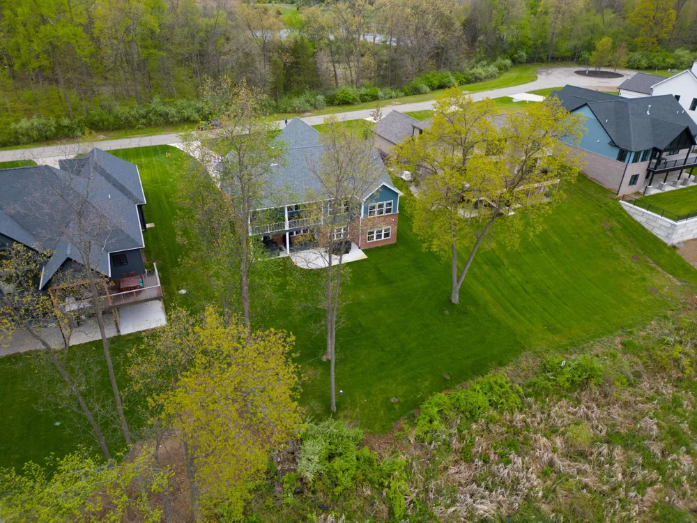144 Bloomfield Boulevard Brooklyn, MI 49230