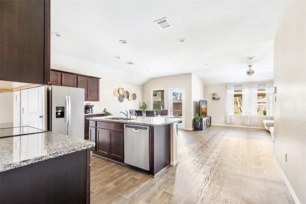 811 Republic Road New Caney, TX 77357