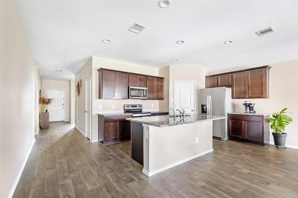 811 Republic Road New Caney, TX 77357
