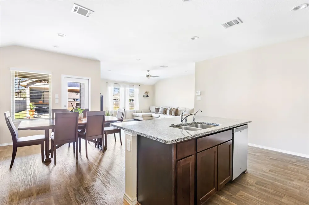 811 Republic Road New Caney, TX 77357