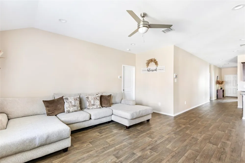 811 Republic Road New Caney, TX 77357