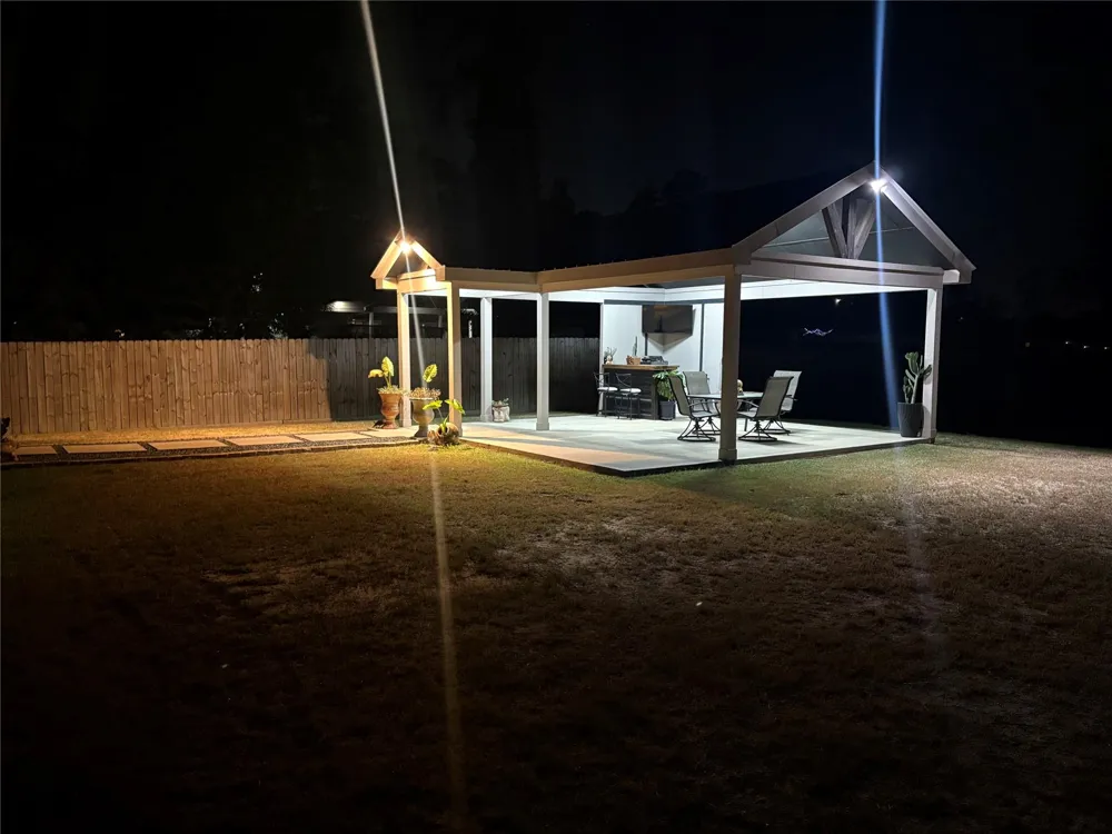 811 Republic Road New Caney, TX 77357