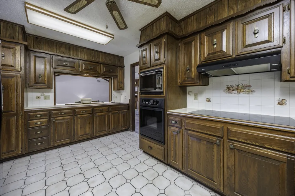 2918 Longridge Lane Bartlesville, OK 74006