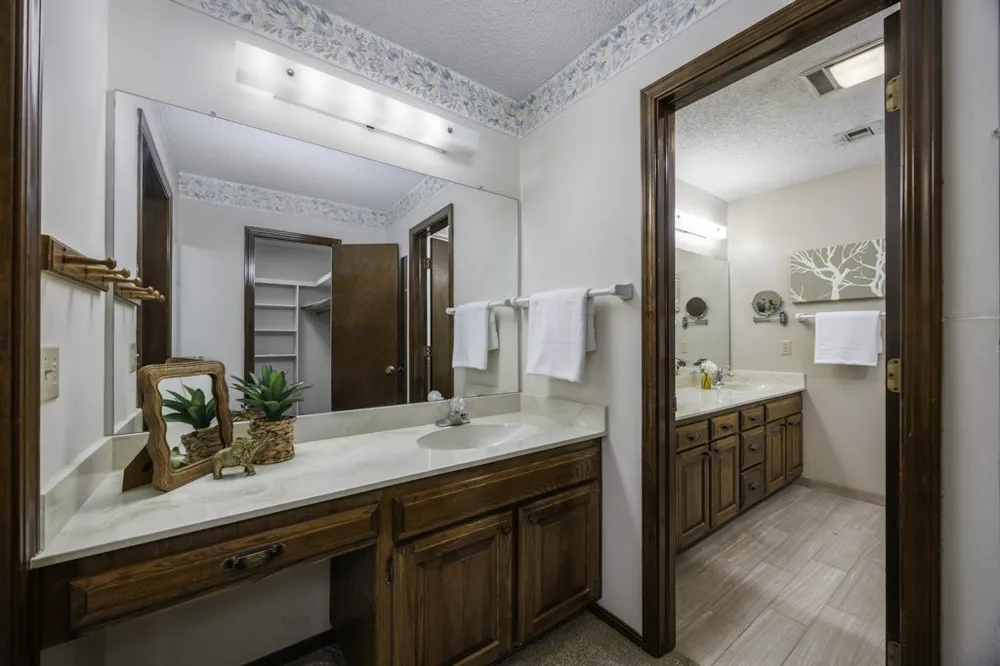 2918 Longridge Lane Bartlesville, OK 74006