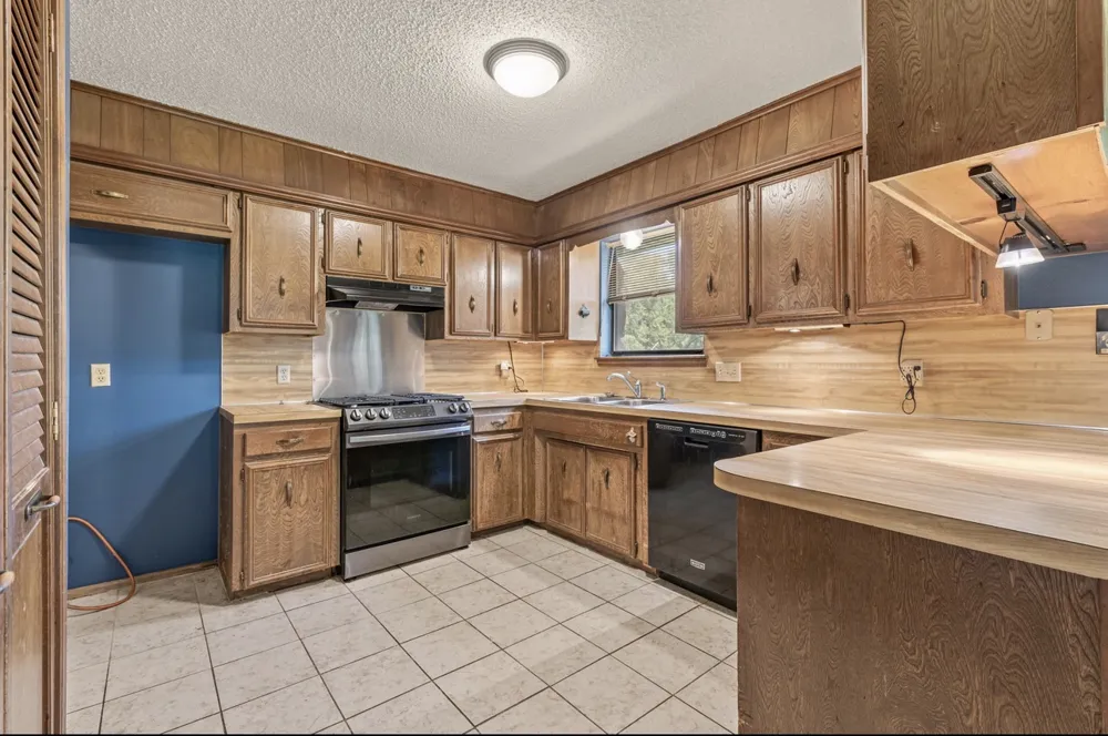 16725 E 127th Street S Broken Arrow, OK 74011