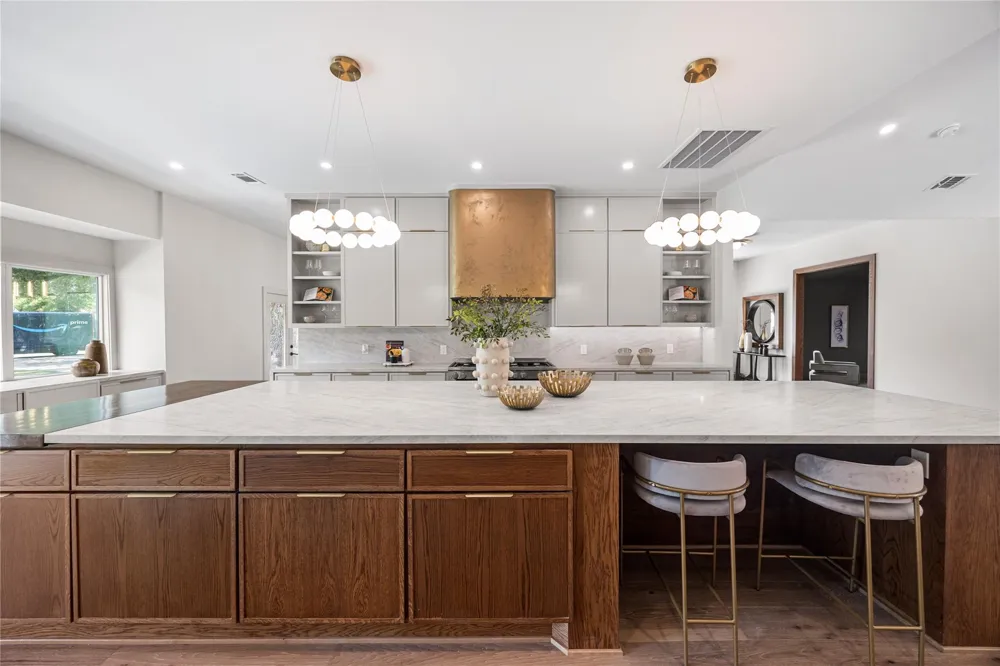 5642 Pine Forest Road Houston, TX 77056
