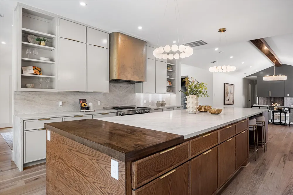 5642 Pine Forest Road Houston, TX 77056