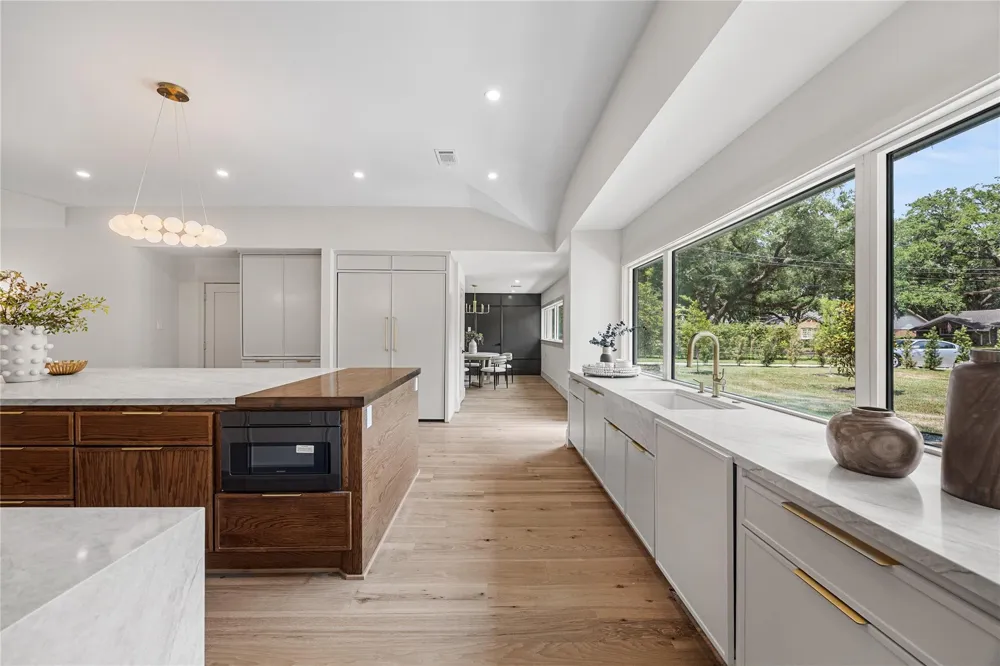 5642 Pine Forest Road Houston, TX 77056