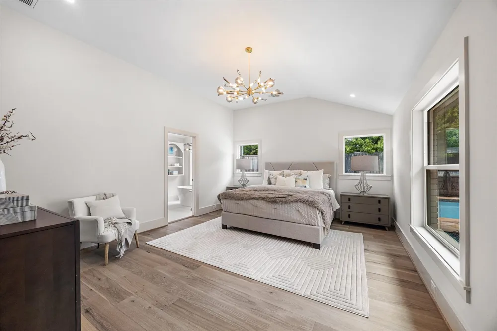 5642 Pine Forest Road Houston, TX 77056