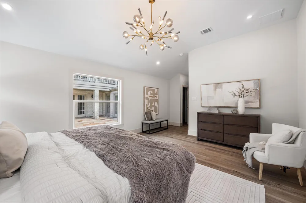5642 Pine Forest Road Houston, TX 77056