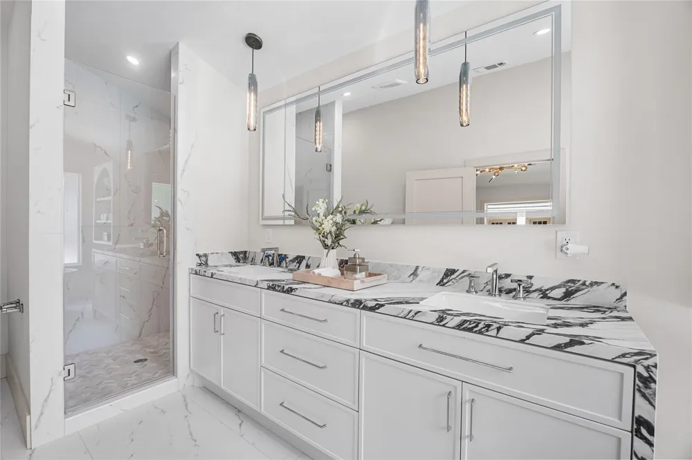 5642 Pine Forest Road Houston, TX 77056