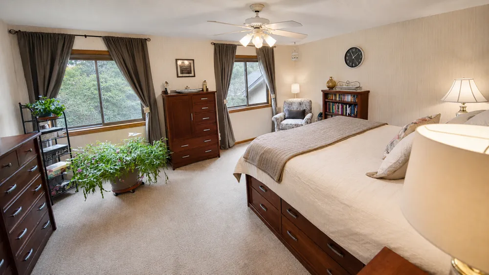 940 Douglas Court Anoka, MN 55303