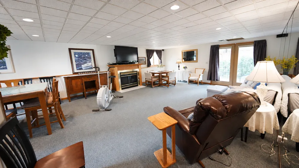 940 Douglas Court Anoka, MN 55303