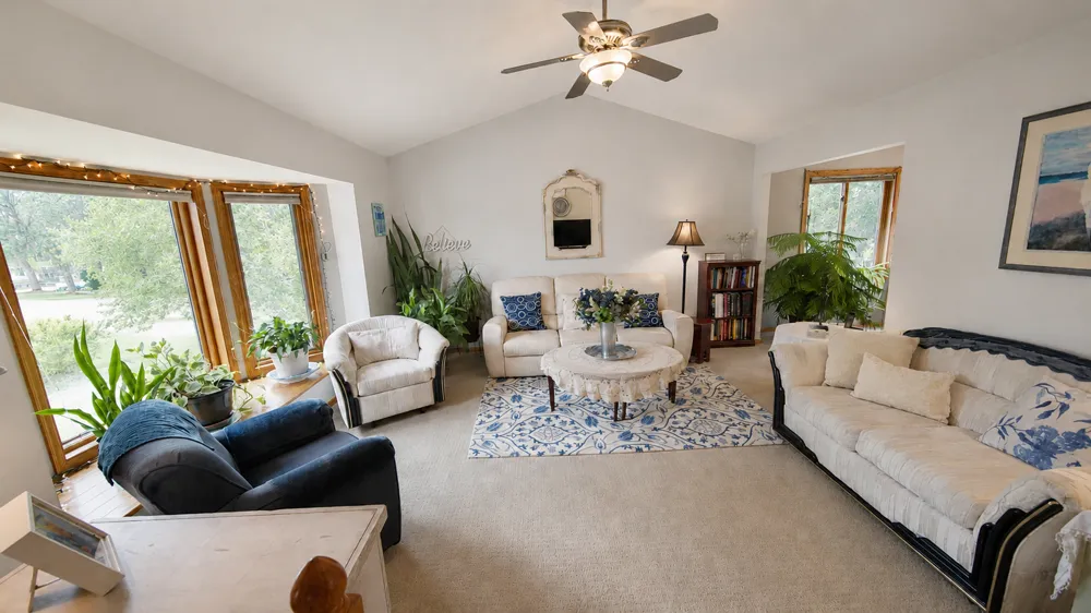 940 Douglas Court Anoka, MN 55303