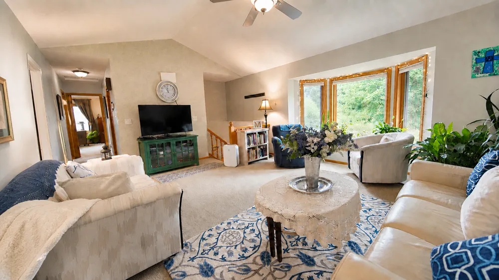 940 Douglas Court Anoka, MN 55303