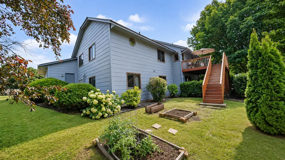 940 Douglas Court Anoka, MN 55303