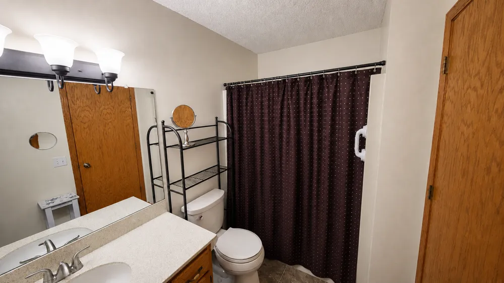 940 Douglas Court Anoka, MN 55303