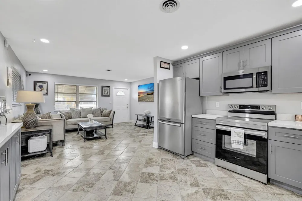 4901 NW 27th Way Tamarac, FL 33309