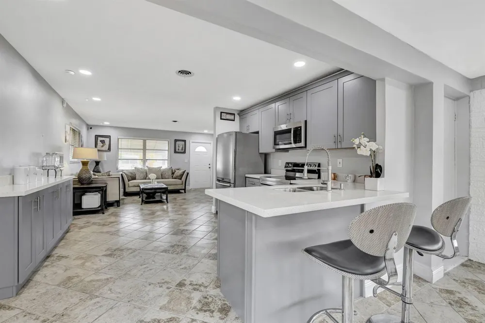 4901 NW 27th Way Tamarac, FL 33309