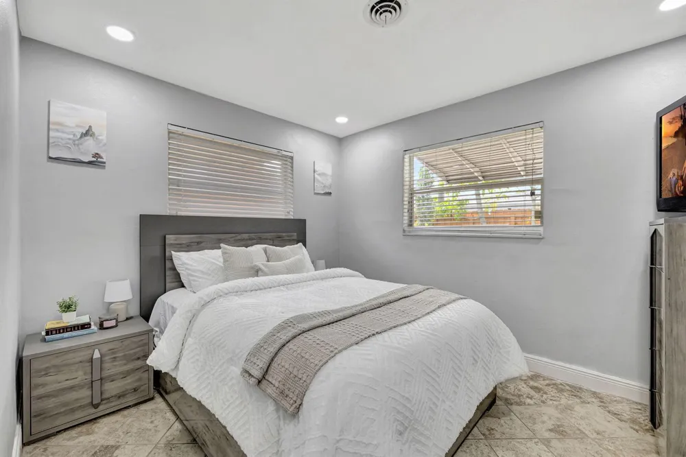 4901 NW 27th Way Tamarac, FL 33309