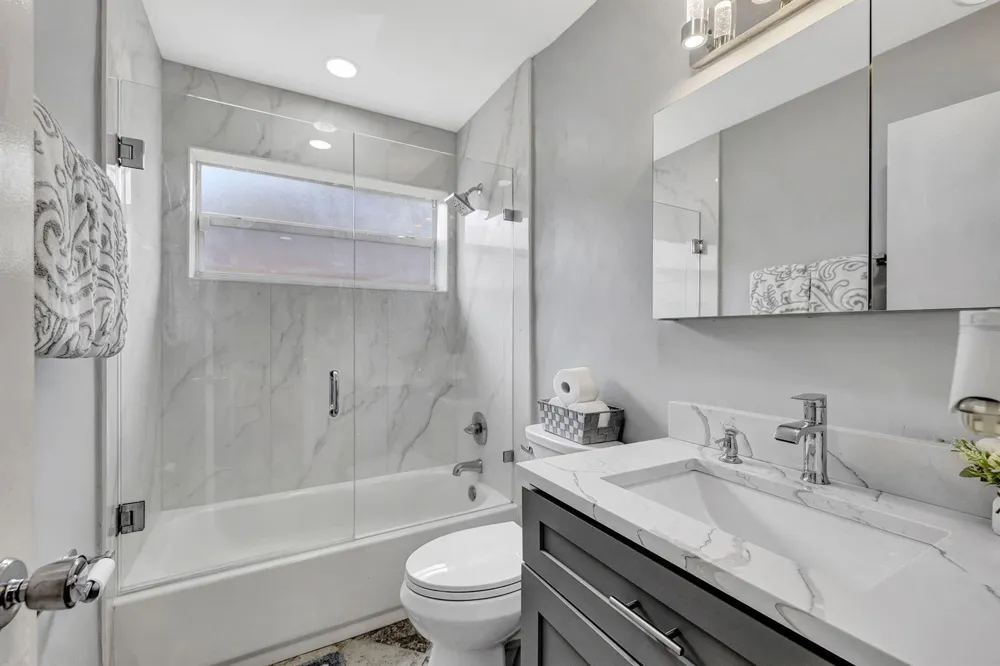 4901 NW 27th Way Tamarac, FL 33309